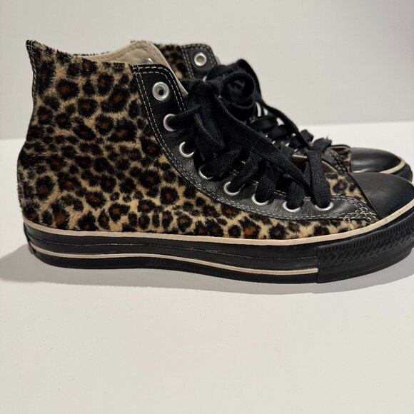 Converse All Star HighTops in Plush Cheetah Print, Size 9 women's/7 men's - Picture 1 of 8